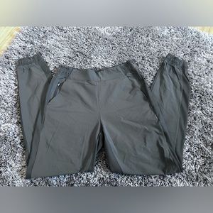 Athleta NWOT textured Brooklyn style jogger nwot